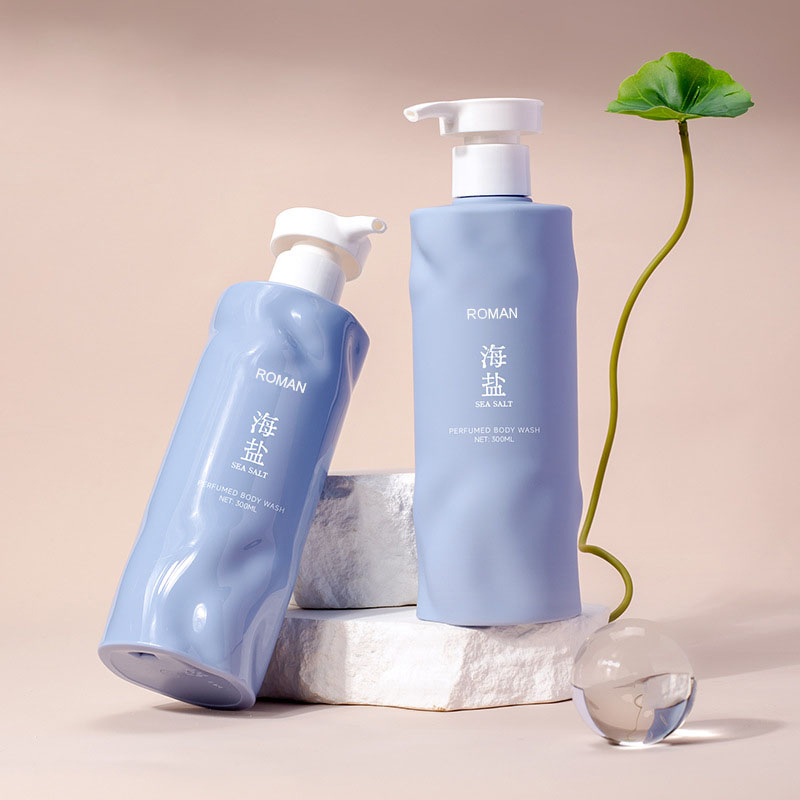 300 ml šampon, dávkovač sprchového gelu, vlasový kondicionér lahvička s pumpičkou na pleťové mléko