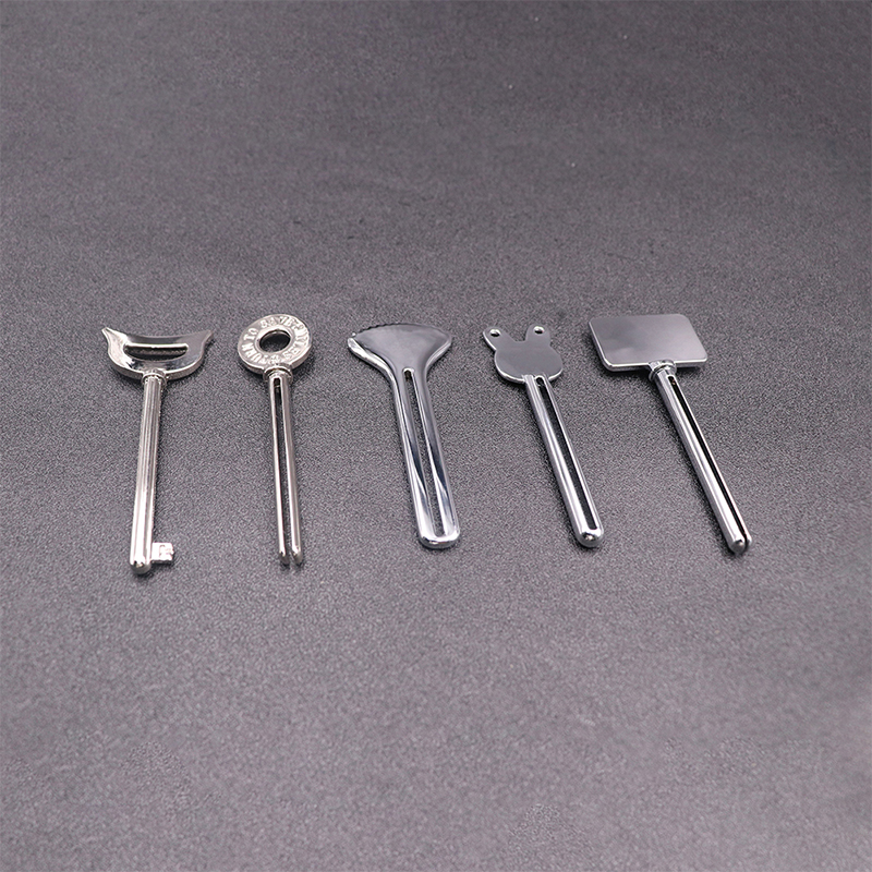 Kovový dávkovač zubní pasty Čisticí prostředek na obličej Lis na tuby na zuby Key Shape Kosmetika na tuby Kovový dávkovač zubní pasty Čisticí prostředek na obličej Lis na tuby na zuby Key Shape Kosmetika na tuby