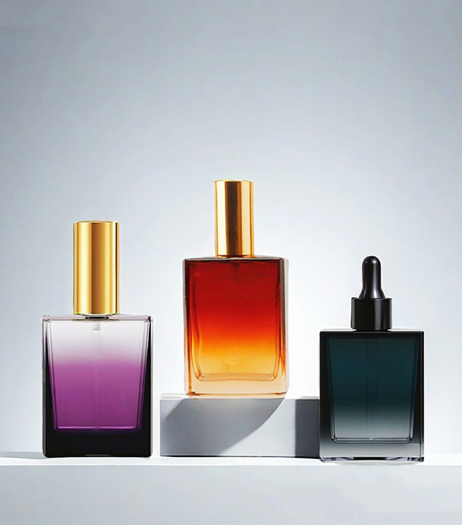 Skleněná kosmetická láhev