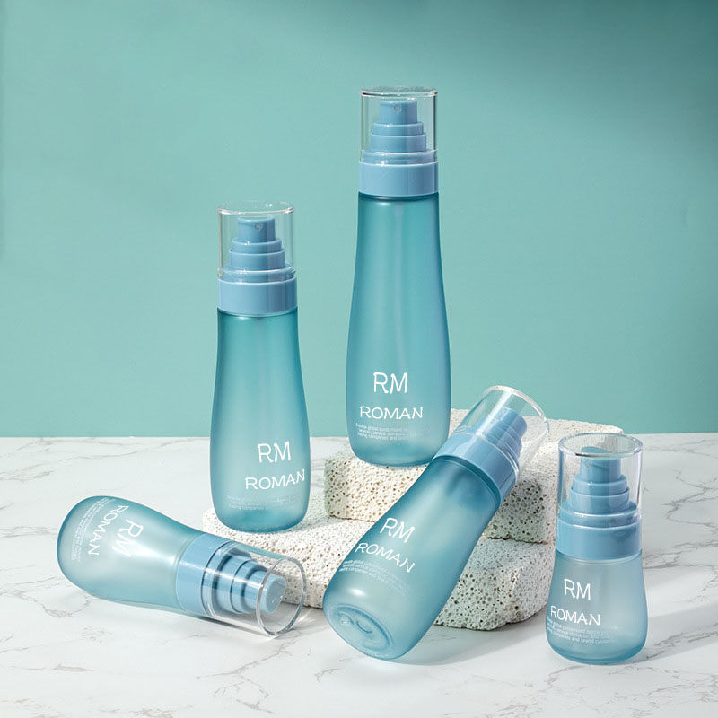 Pleťové sérum na kulaté rameno Plastová lahvička 150 ml 120 ml 100 ml 80 ml 50 ml kosmetická lahvička s rozprašovací pumpičkou Pleťové sérum na kulaté rameno Plastová lahvička 150 ml 120 ml 100 ml 80 ml 50 ml kosmetická lahvička s rozprašovací pumpičkou