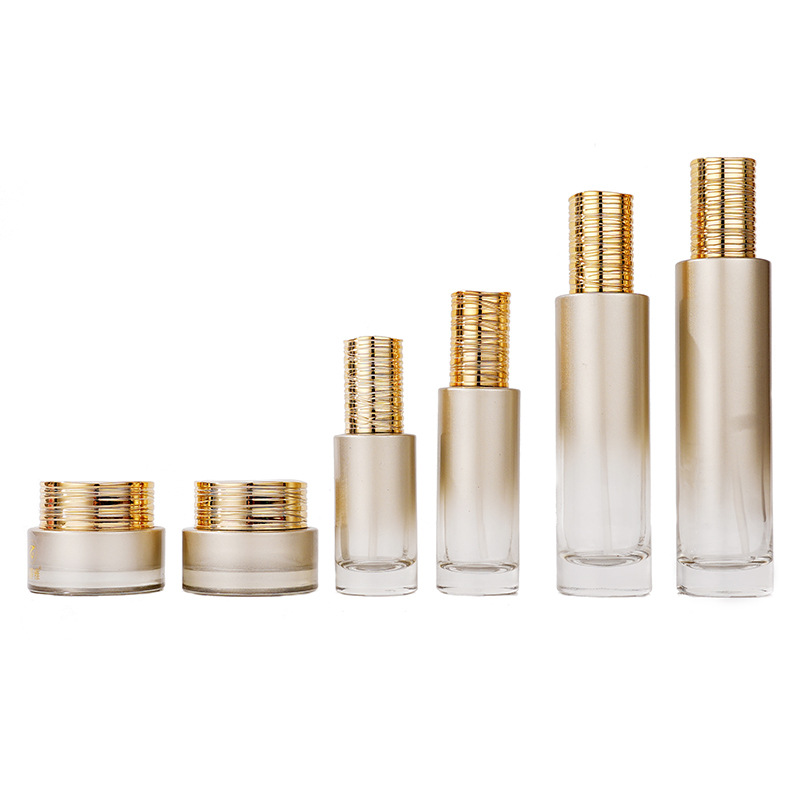 Skleněná láhev na sérum s galvanicky pokoveným kartáčovaným víčkem Skleněná láhev na sérum s galvanicky pokoveným kartáčovaným víčkem