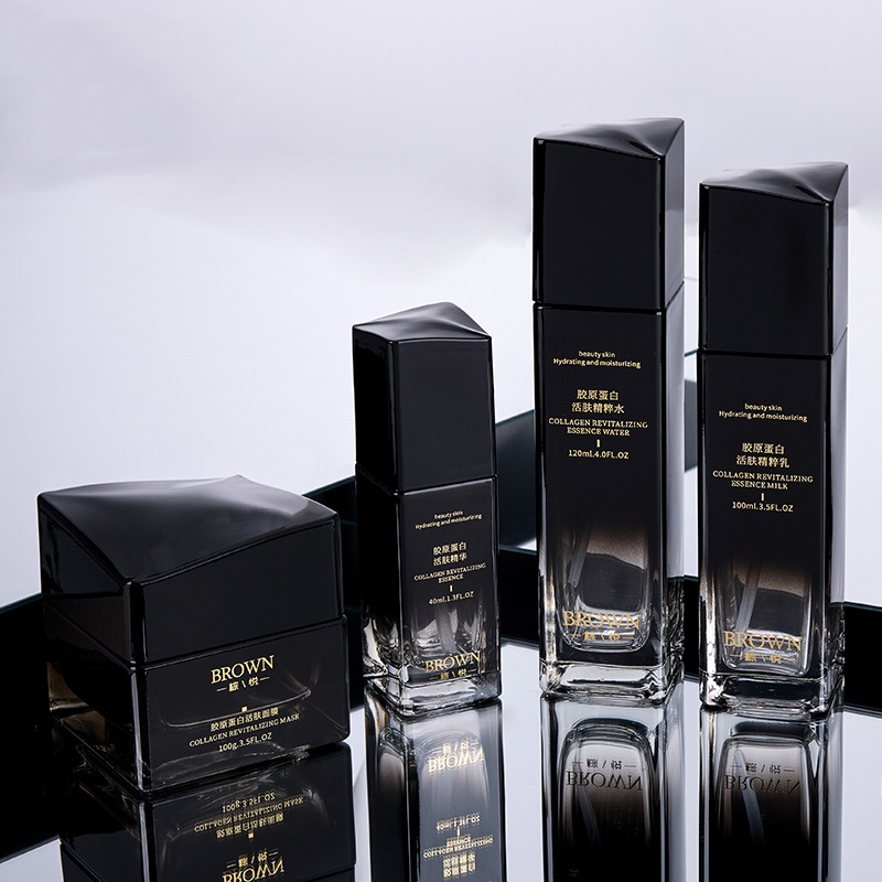 Jedinečná čtvercová skleněná nádoba na smetanu se zvýšeným víčkem pro kosmetické balení