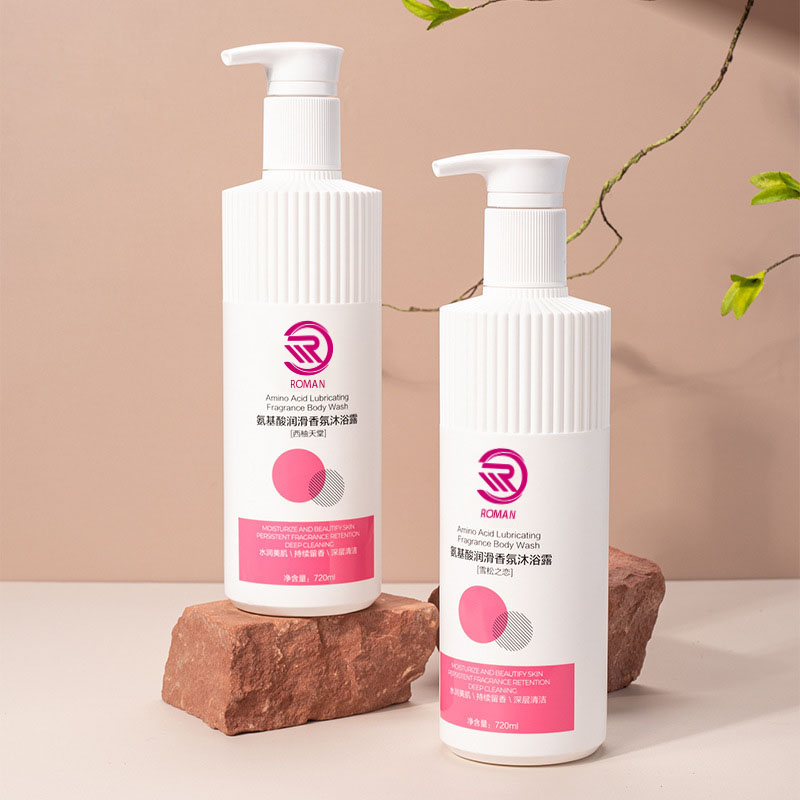 Teplá bílá proužkovaná HDPE plastová láhev s vlnitou tryskou 500 ml 700 ml Šampon sprchový gel lotion s pumpičkou Vietnam