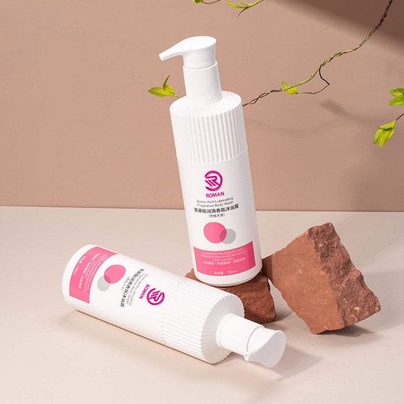 Teplá bílá proužkovaná HDPE plastová láhev s vlnitou tryskou 500 ml 700 ml Šampon sprchový gel lotion s pumpičkou Vietnam Teplá bílá proužkovaná HDPE plastová láhev s vlnitou tryskou 500 ml 700 ml Šampon sprchový gel lotion s pumpičkou Vietnam