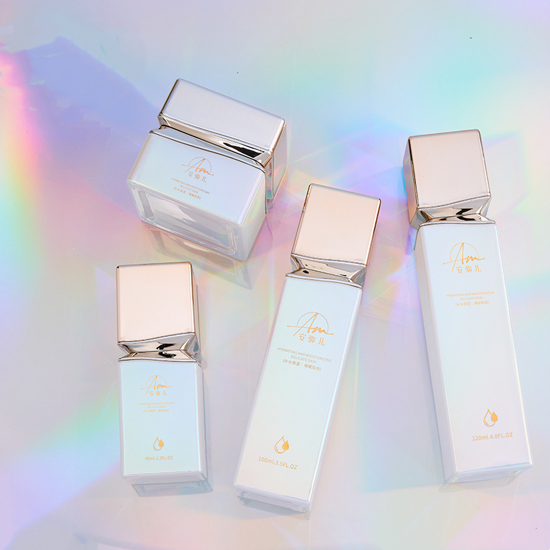 Jaké jsou rozdíly mezi plastovými, bambusovými a skleněnými kosmetickými nádobami?